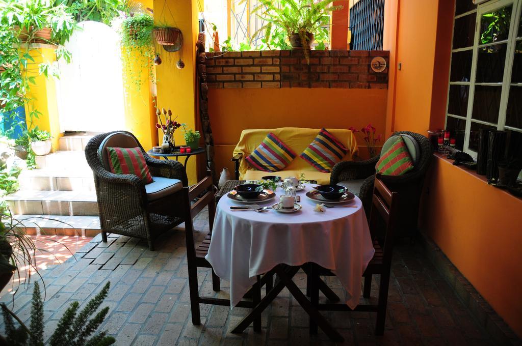 Palmeiras Guest House Maputo Bagian luar foto