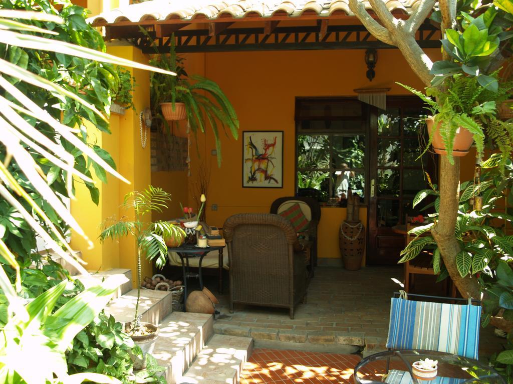 Palmeiras Guest House Maputo Bagian luar foto