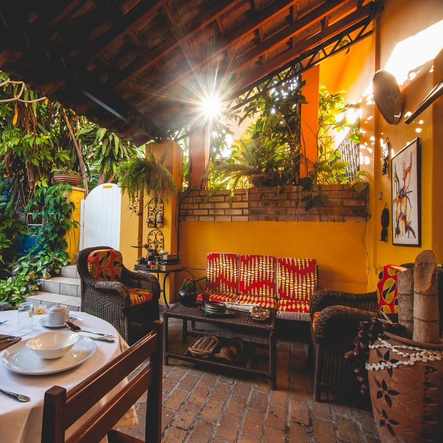 Palmeiras Guest House Maputo Bagian luar foto