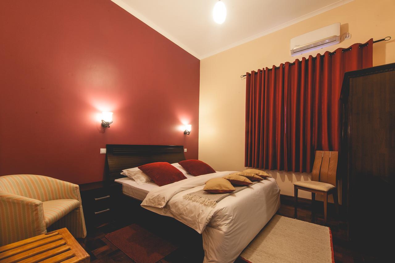 Palmeiras Guest House Maputo Bagian luar foto